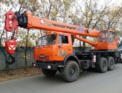 Услуги крана ивановец 25 тонн вездеход (6х6)  - купить на сайте объявлений Тамань онлайн