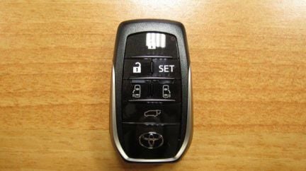 Изготовление автоключей при утере с выездом  - купить на сайте объявлений Сочи онлайн