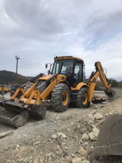 Экскаватор погрузчик JCB  - купить на сайте объявлений Геленджик онлайн