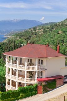 Помощник повара-официант  - купить на сайте объявлений Алушта онлайн