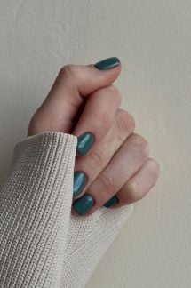 Маникюр, покрытие гель-лак, укрепление гелем  - купить на сайте объявлений Севастополь онлайн