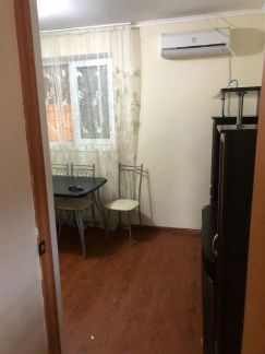 Дом 55м кв. на участке 2 сот.  Армавир