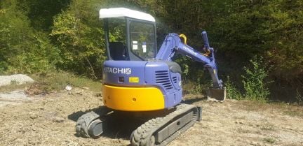 Услуги миниэксковатора Hitachi 3тонны  Армавир
