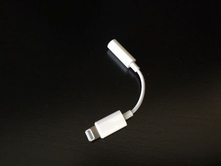 Переходник lightning на 3.5 jack  - купить на сайте объявлений Армавир онлайн