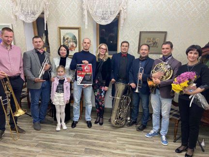 Серенада под окном  - купить на сайте объявлений Краснодар онлайн