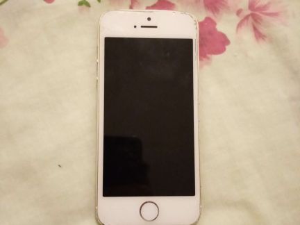 Телефон iPhone 5s  Армавир