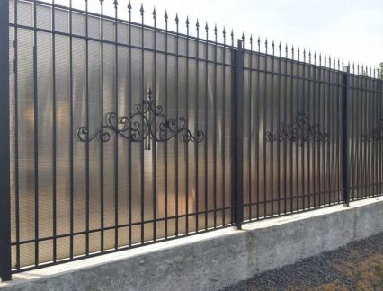 Изготовление и установка заборов  - купить на сайте объявлений Сочи онлайн