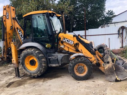 Услуги экскаватора-погрузчика JCB (гидромолот)  - купить на сайте объявлений Сочи онлайн
