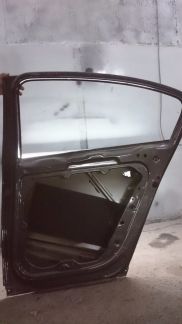 Дверь Volkswaqen passat B7  Армавир