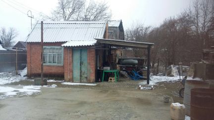 Дача 20 м кв. на участке 7 сот.  Армавир