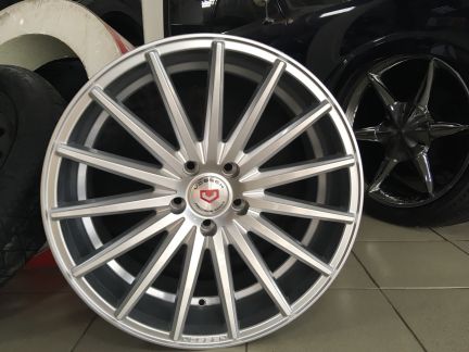 Vossen VFS2 R19  - купить на сайте объявлений Армавир онлайн