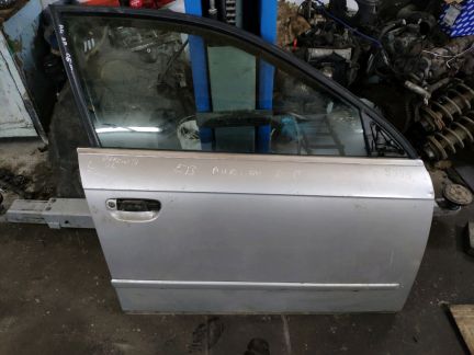 Передняя правая дверь Audi A4 B7  Армавир