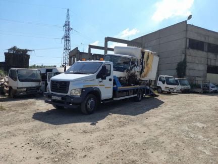 Услуги эвакуатора,автовоз  Армавир