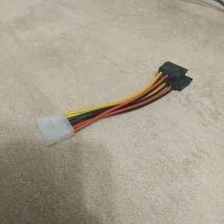 Переходник питания с molex (4pin) на 2sata  Армавир