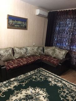 Сдам 1-комнатную квартиру, 36 м кв., 1/9 эт.  Армавир