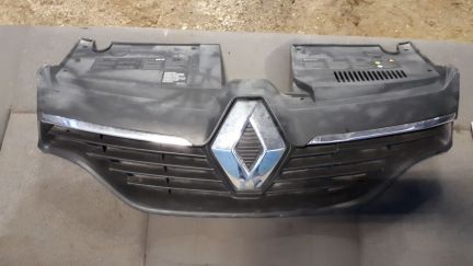 Решетка радиатора Renault Logan Рено логан  - купить на сайте объявлений Армавир онлайн