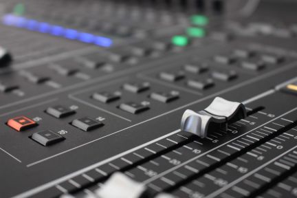 Audio-Branding/Техник по звуку/Звукорежиссёр/Dj  - купить на сайте объявлений Сочи онлайн