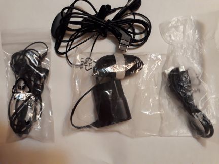 Наушники, зарядное устройство, шнур-USB  - купить на сайте объявлений Армавир онлайн