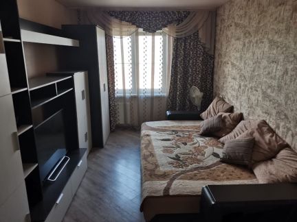 Продается 1-комнатная квартира, 36 м кв., 9/10 эт.  Армавир