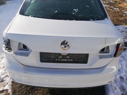 Крышка багажника VW Jetta 6 Джетта 2014г  - купить на сайте объявлений Армавир онлайн