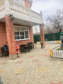 Дом 220 м? на участке 6 сот.  Армавир