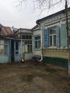 Дом 56 м кв. на участке 2.5 сот.  Армавир