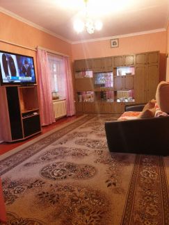 Дом 95 м кв. на участке 5 сот.  Армавир