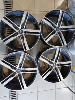 Диски Vertini r17 5*114.3  Армавир