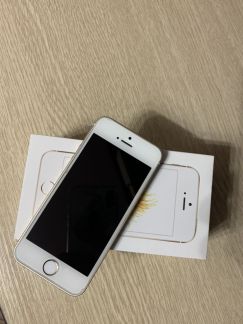 Телефон iPhone SE  Армавир
