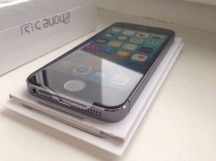iPhone 5S 16GB серый космос/ восстановленный  Армавир