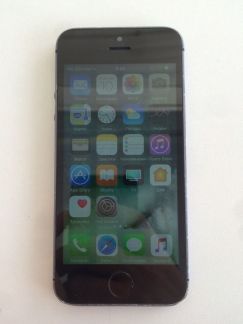 Телефон iPhone 5  Армавир