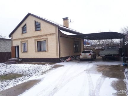 Дом 144 м кв. на участке 6 сот.  Армавир
