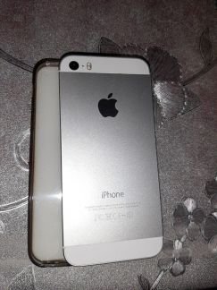 Телефон iPhone 5с  Армавир