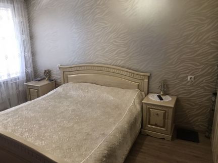 Продаю 2х комнатную квартиру, 49 м кв., 3/5 эт.  Армавир