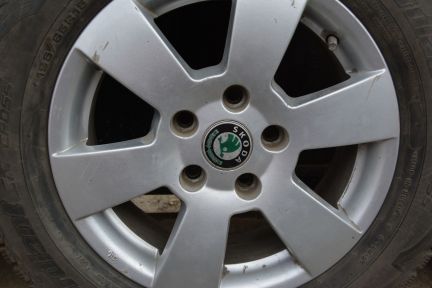 Продаю оригинальные литые диски на Skoda Octavia  - купить на сайте объявлений Армавир онлайн
