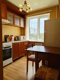 Сдам 1-комнатную квартиру, 30 м кв., 4/5 эт.  Армавир