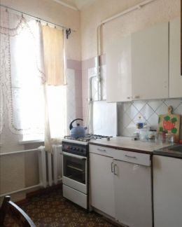 Сдам 3х-комнатную квартиру, 58 м кв., 4/4 эт.  Армавир