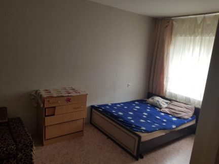 Сдам 1-комнатную квартиру, 35 м кв., 1/10 эт.  Армавир