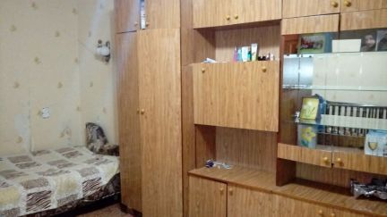 Сдам 1-комнатную квартиру, 38 м кв., 1/5 эт.  Армавир