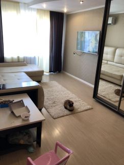 Продается 1-комнатная квартира, 30 м кв., 5/5 эт.  Армавир